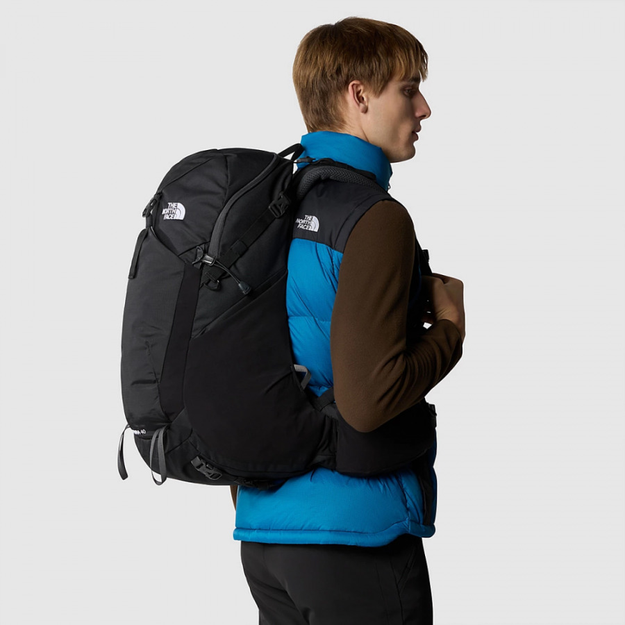 north face erra 40 backpack The Terra  Several practical pockets  including key clip The North Face Black Terra