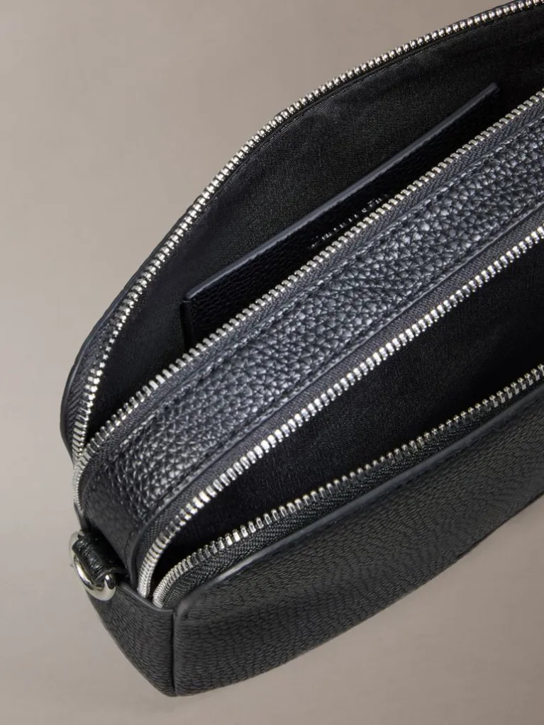 Γυναικεία Τσάντα Χιαστί Μαύρη Calvin Klein LV04F3656G-UB1