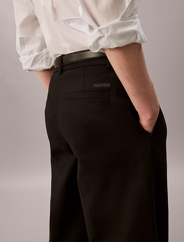 Γυναικείο Παντελόνι Μαύρο Calvin Klein LV047H637G-UB1