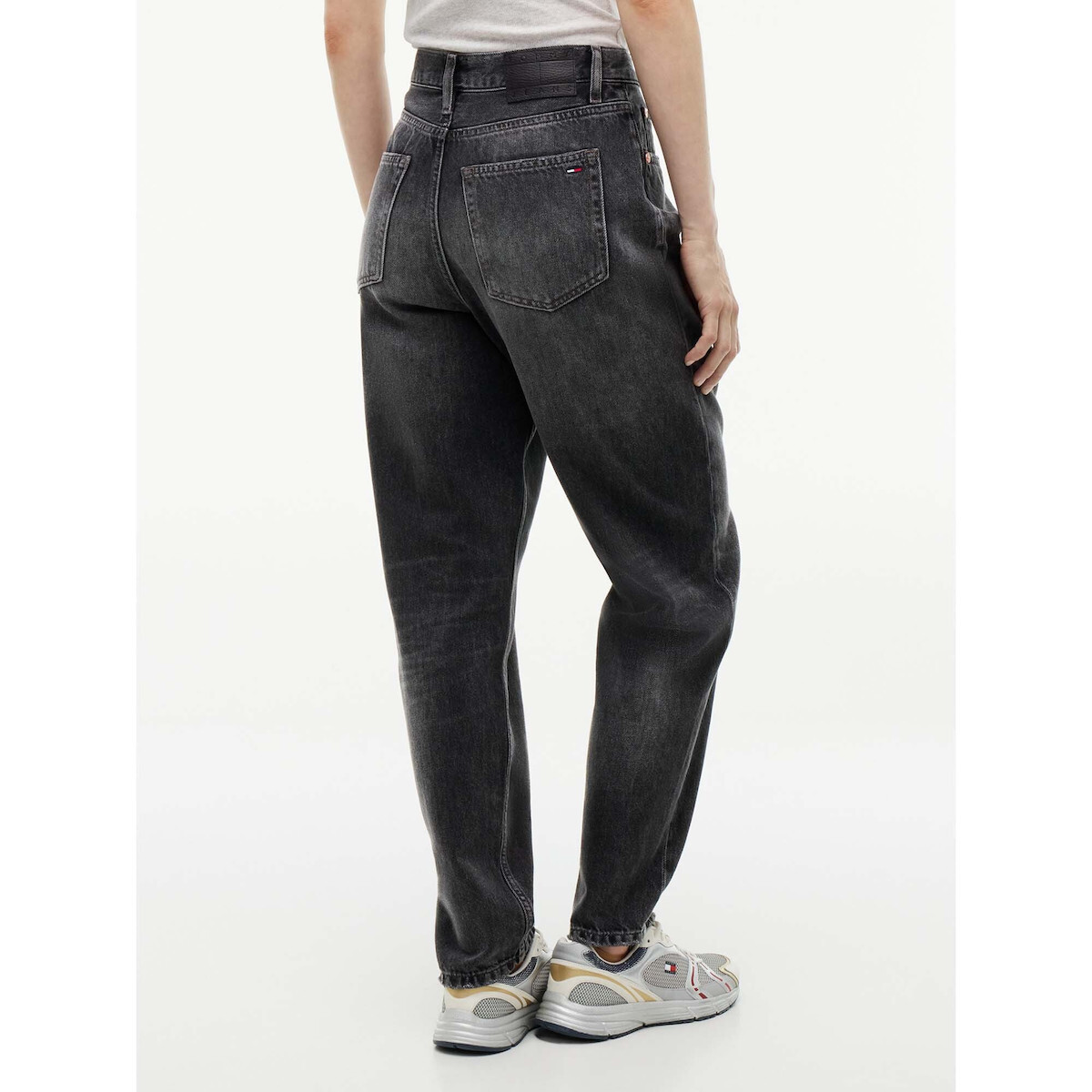 Women's Black 90'S MOM HIGH TAPERED DJ6084 Tommy Jeans DW0DW23202-1BZ