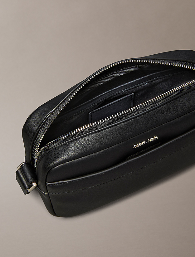 Men's Black Leather Raised Pouch W/ Handle Calvin Klein LV04D1277G-UB1