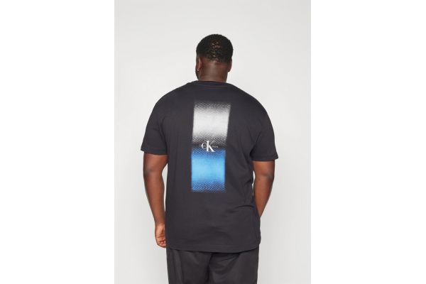 Men's Black Plus Gradient Fade Monologo Tee Calvin Klein J30J327392-BEH