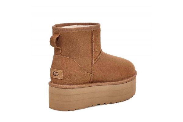 Women's Chestnut Classic Mini Platform UGG 1134991-CHE