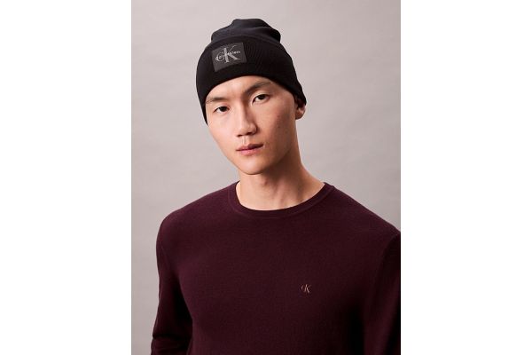 Men's Black Monologo Patch Beanie Calvin Klein LV04D8088G-UB1 Men's Black Monologo Patch Beanie Calvin Klein LV04D8088G-UB1