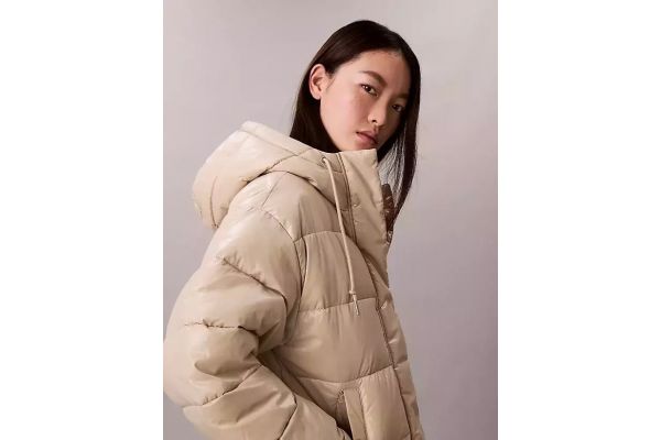 Γυναικείο Puffer Μπουφάν Μπεζ Calvin Klein LV047D505G-NSU Γυναικείο Puffer Μπουφάν Μπεζ Calvin Klein LV047D505G-NSU