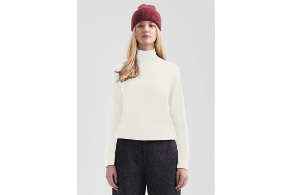 Women's Cream Knitted Sweater S.Oliver 2172028-0200 Women's Cream Knitted Sweater S.Oliver 2172028-0200