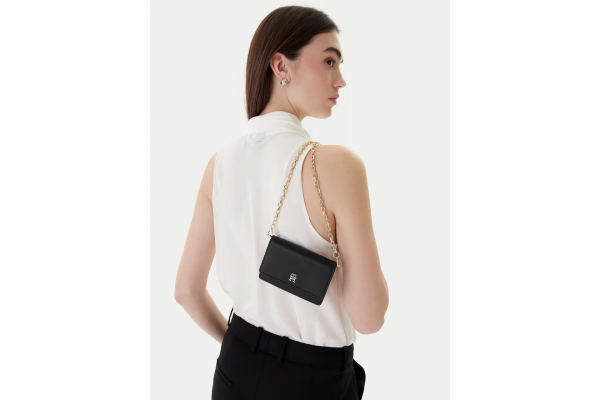 Γυναικείο Πορτοφόλι Μαύρο Tommy Hilfiger AW0AW18248-BDS
