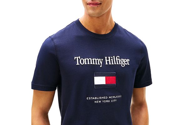 Men's Navy Blue TOMMY EMBRO FLAG TEE Tommy Hilfiger MW0MW42736-DW5