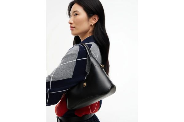 Γυναικεία Everyday Mini Hobo Τσάντα Μαύρη Tommy Hilfiger AW0AW19185-BDS