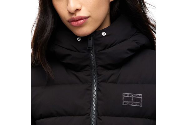 Γυναικείο Μπουφάν Μαύρο Tommy Jeans DW0DW23409-BDS