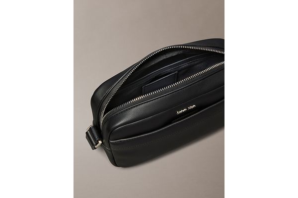 Men's Black Leather Raised Pouch W/ Handle Calvin Klein LV04D1277G-UB1